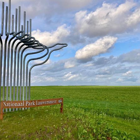 4 Pers Holiday Home Hilla With Winter Garden In Front Of The Dike Directly On The Lauwersmeer Anjum Esterno foto