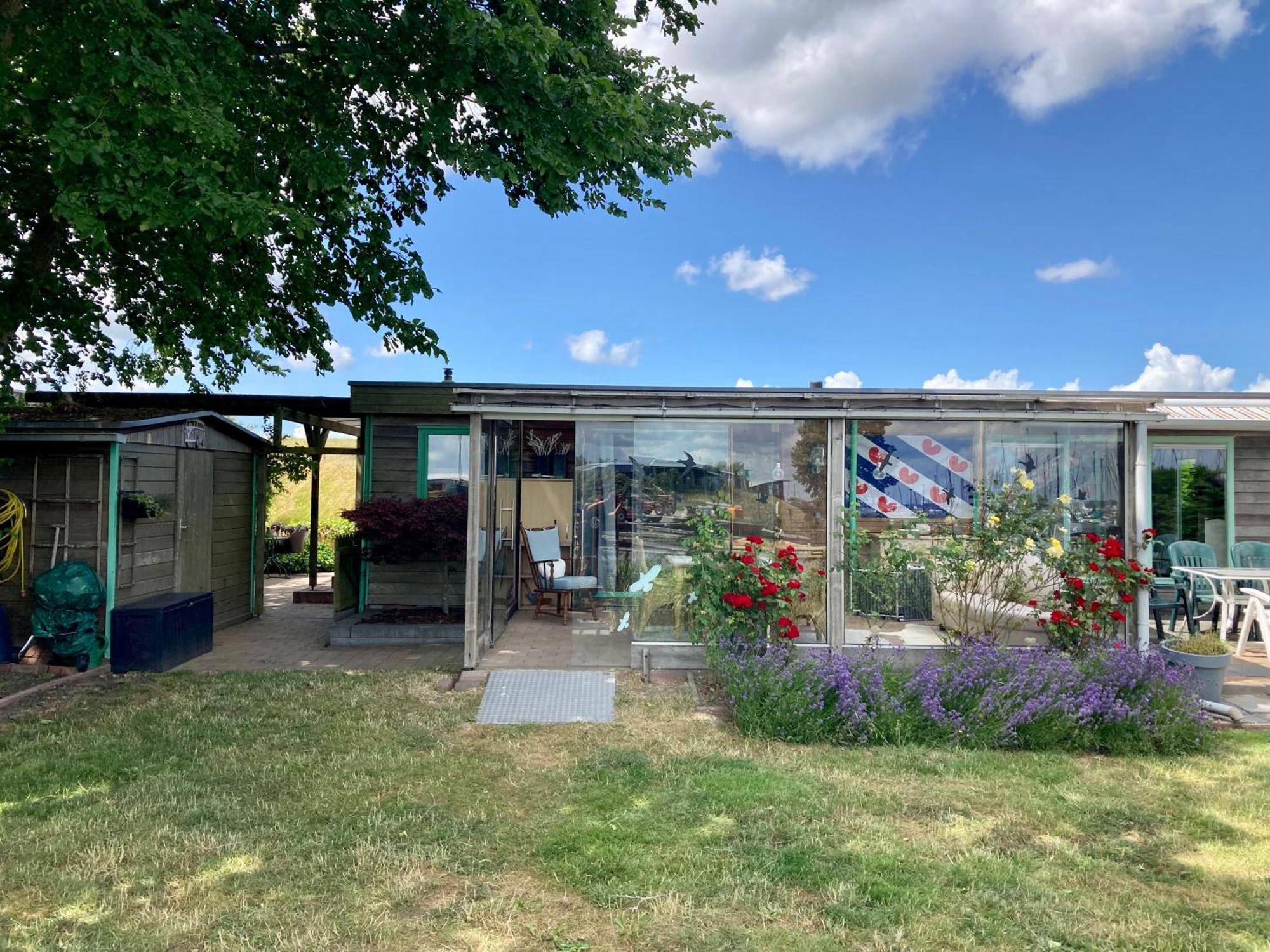 4 Pers Holiday Home Hilla With Winter Garden In Front Of The Dike Directly On The Lauwersmeer Anjum Esterno foto