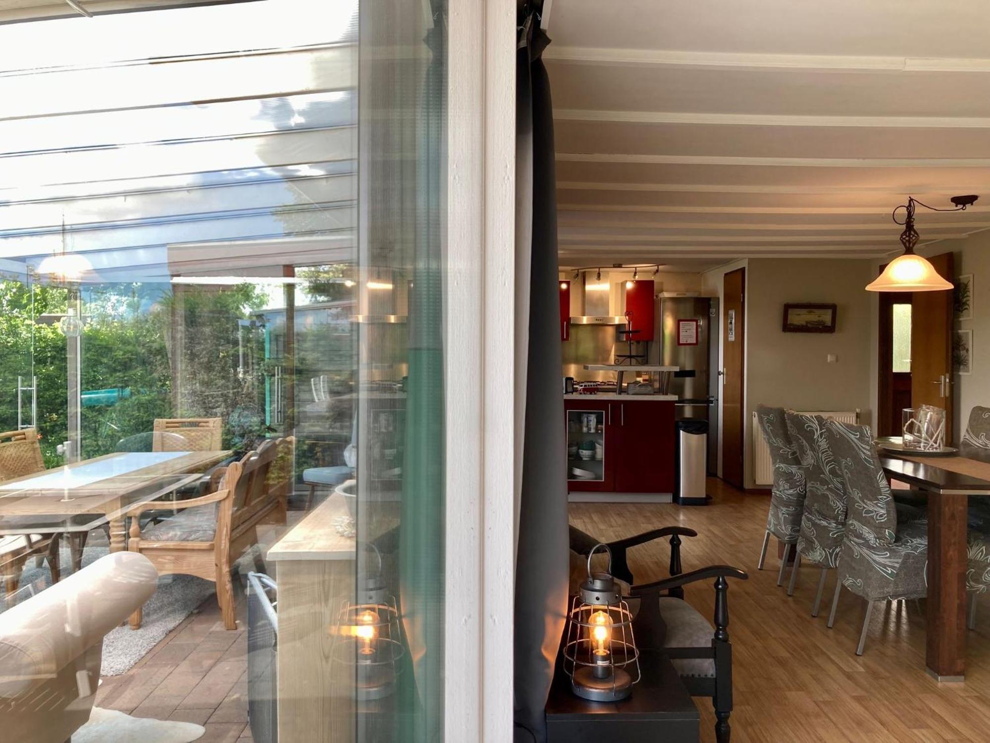 4 Pers Holiday Home Hilla With Winter Garden In Front Of The Dike Directly On The Lauwersmeer Anjum Esterno foto