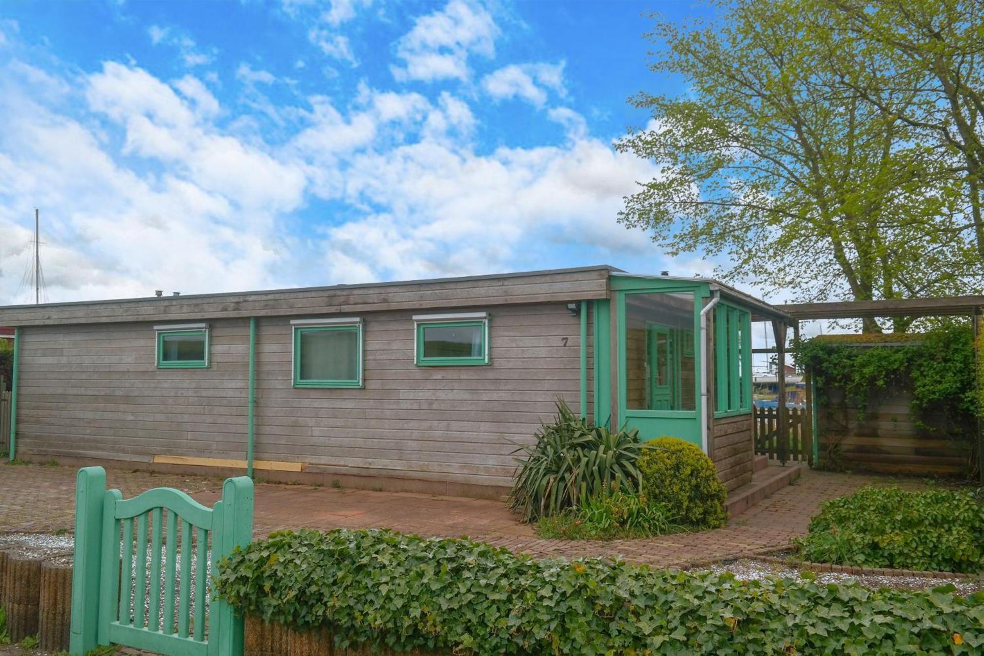 4 Pers Holiday Home Hilla With Winter Garden In Front Of The Dike Directly On The Lauwersmeer Anjum Esterno foto